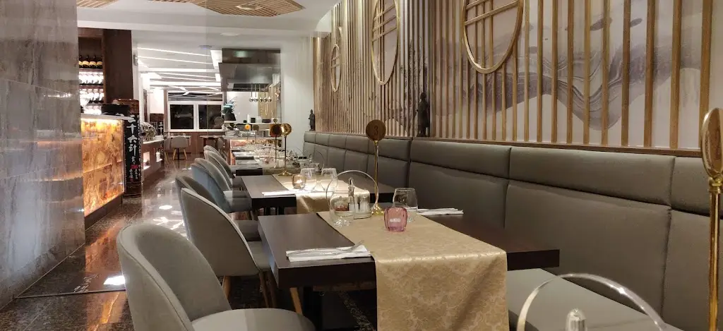 Grand Asia restaurante en Helmsange