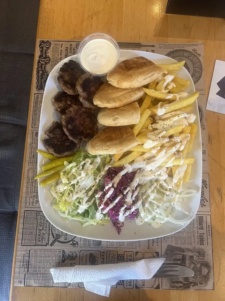 Rengîn Yagbasan_DUC Café Kebab_Fentange_review