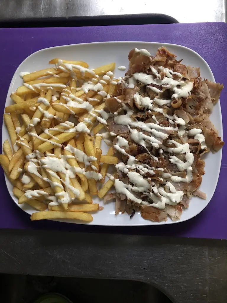 DUC Café Kebab restaurante en Fentange