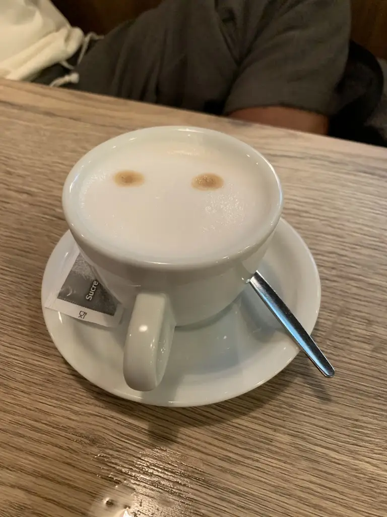 Mett Wurst_Restaurant Friture Joslet Sàrl Sàrl_Roodt-sur-Syre_reseña