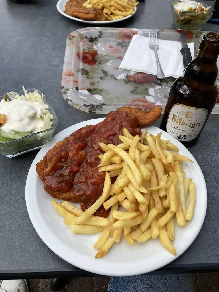 Friture um Banzelt_Roodt-sur-Syre_slider_image_2