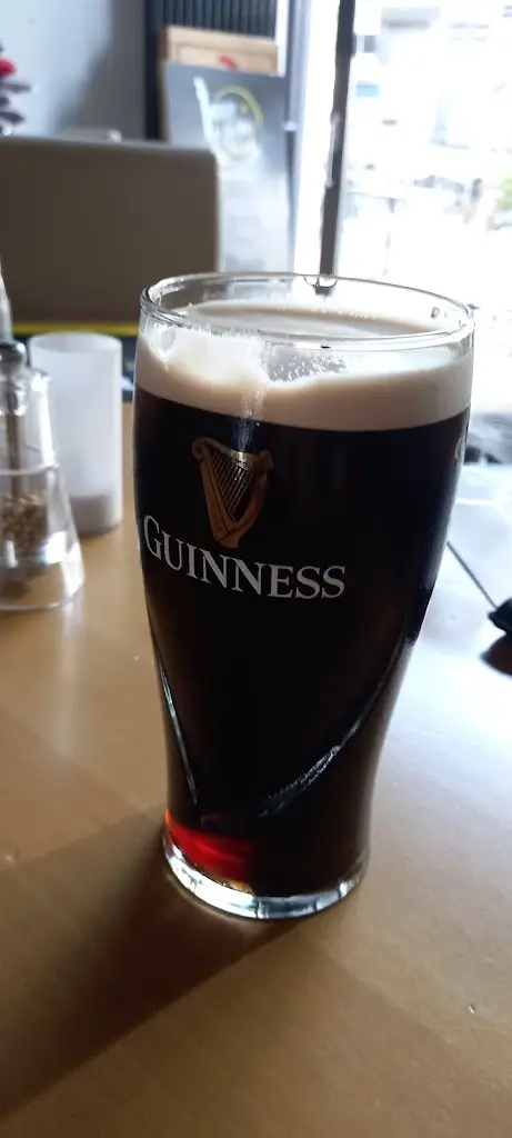 M Hoffman_Lounge ACT II_Warken_reseña