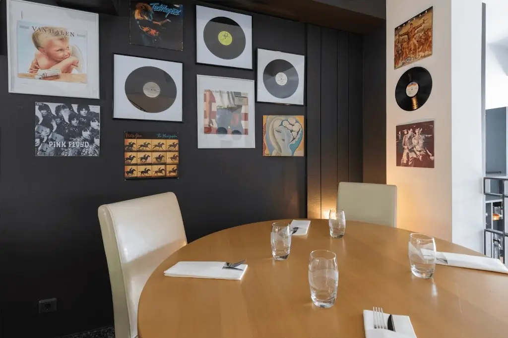 Lounge ACT II restaurante en Warken