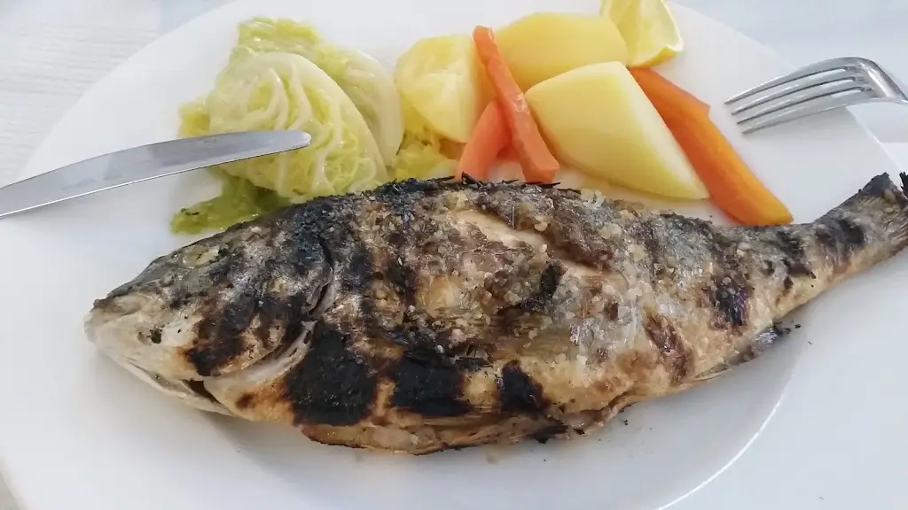 Schimberg Michel_Restaurant Lusitania_Schouweiler_avis