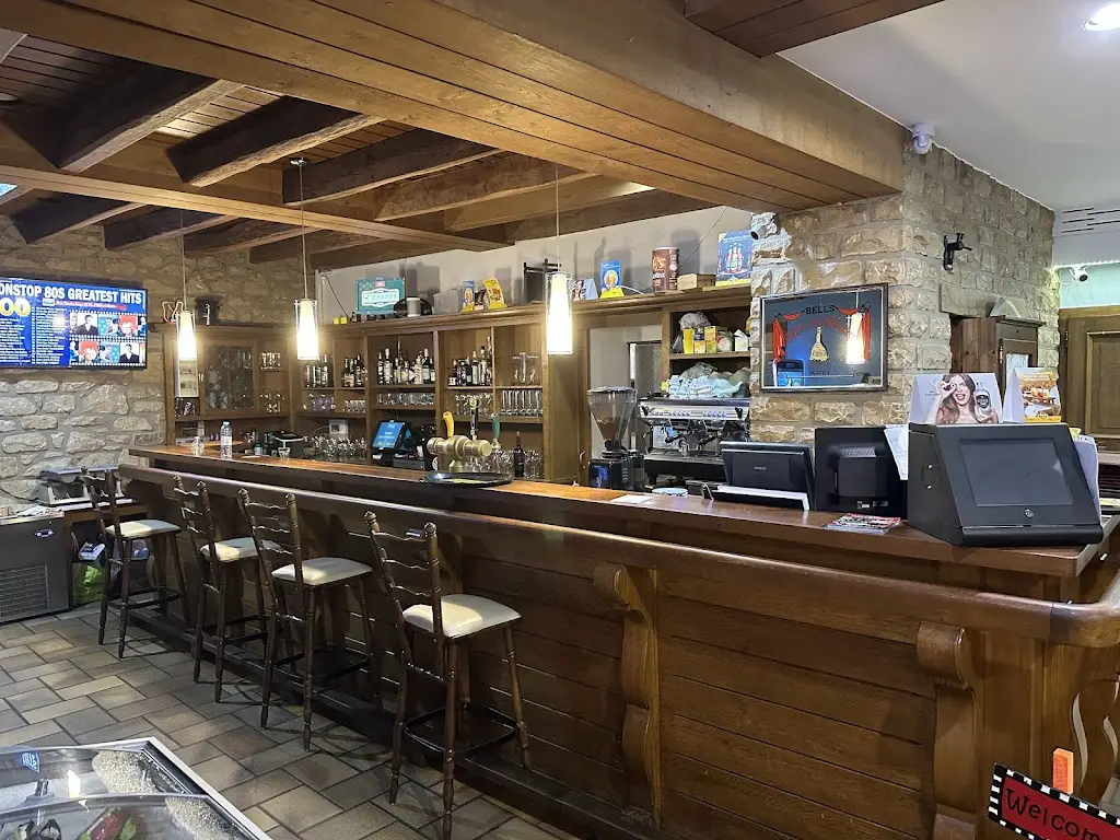 Hotel Restaurant op der Bleech restaurante en Larochette