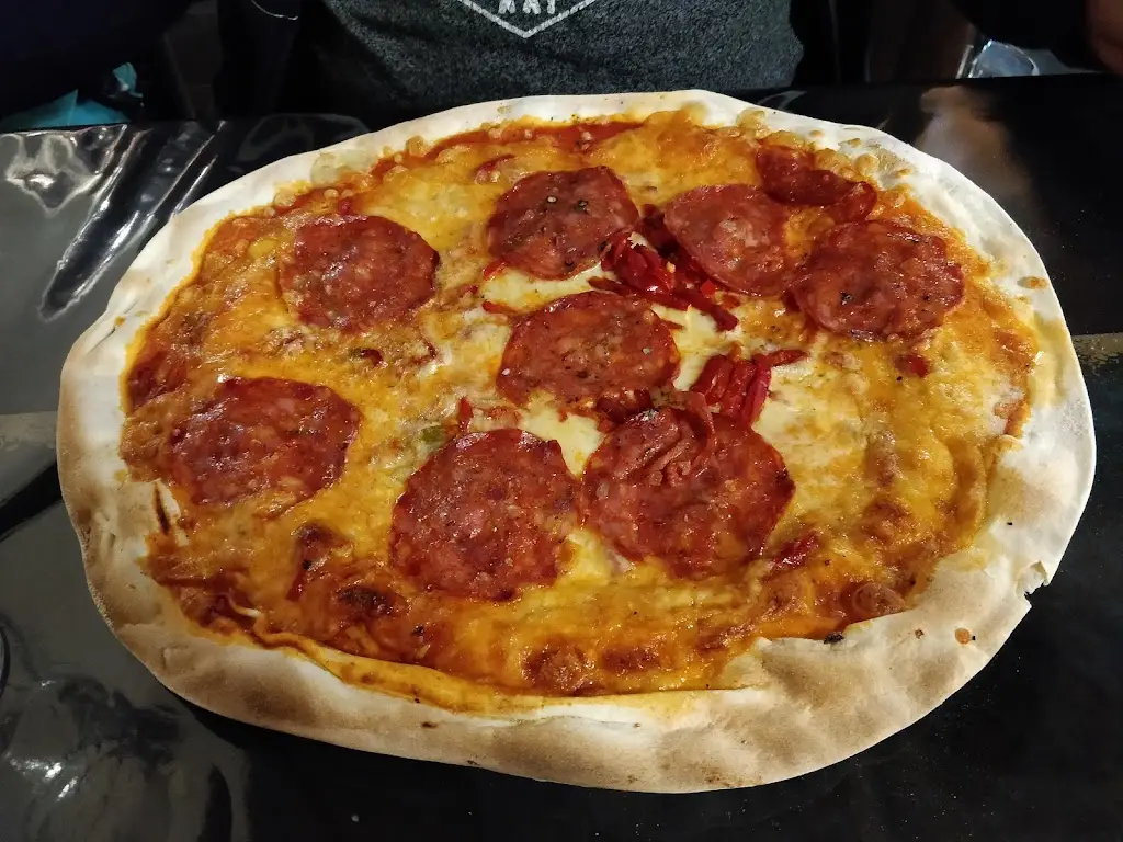 Sander van Vliet_Restaurant - Pizzeria Op Der Millen_Larochette_review