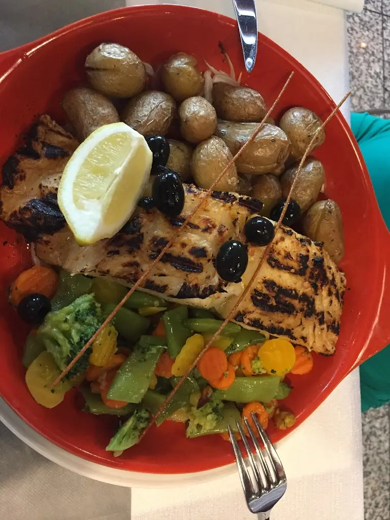 Gilles Losch_Op der Gare II_Larochette_avis