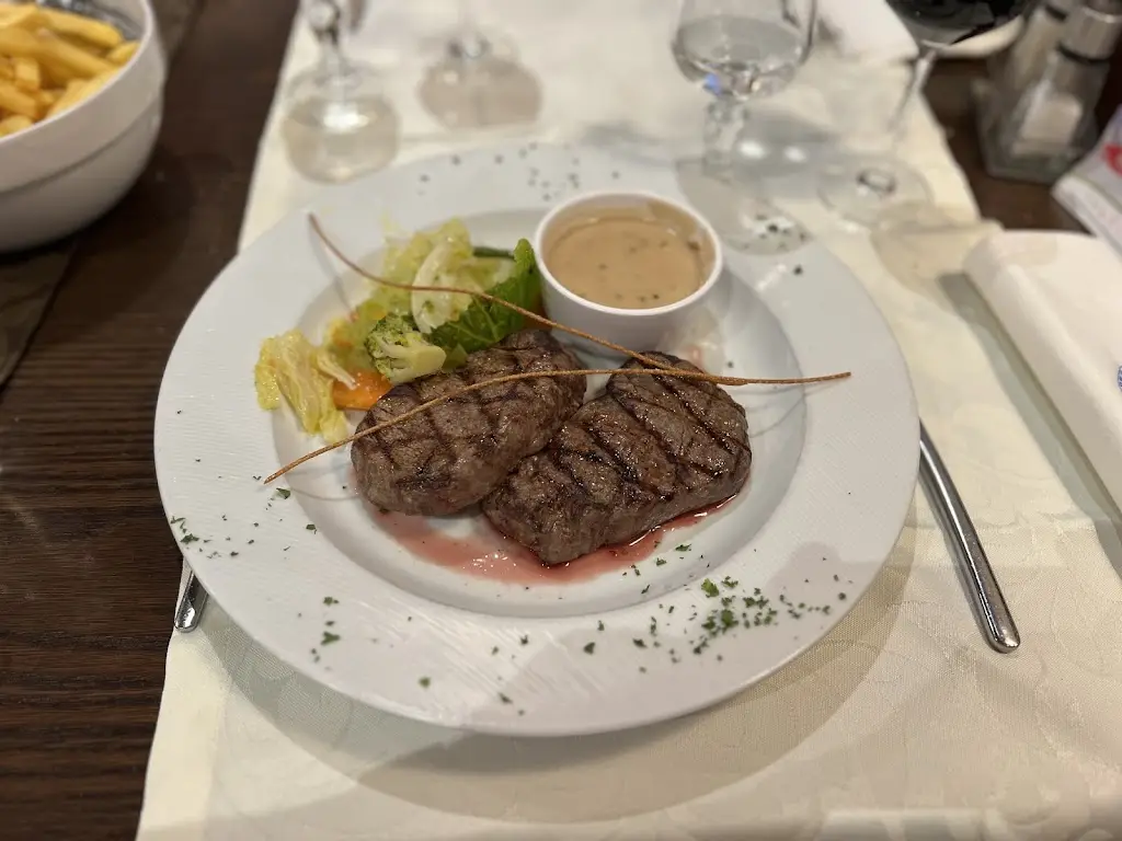 Op der Gare II_Larochette_slider_image_3