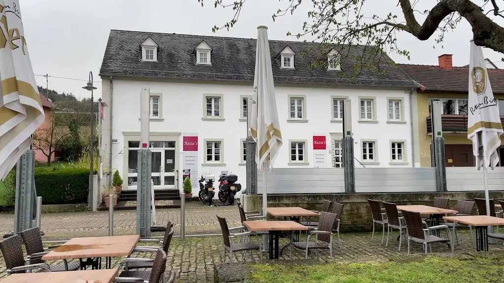 Peter Paul van Doorn_Kebab pizza Larochette_Larochette_reseña