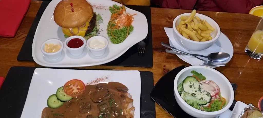 Auberge Aal Veinen Beim Hunn_Vianden_slider_image_2