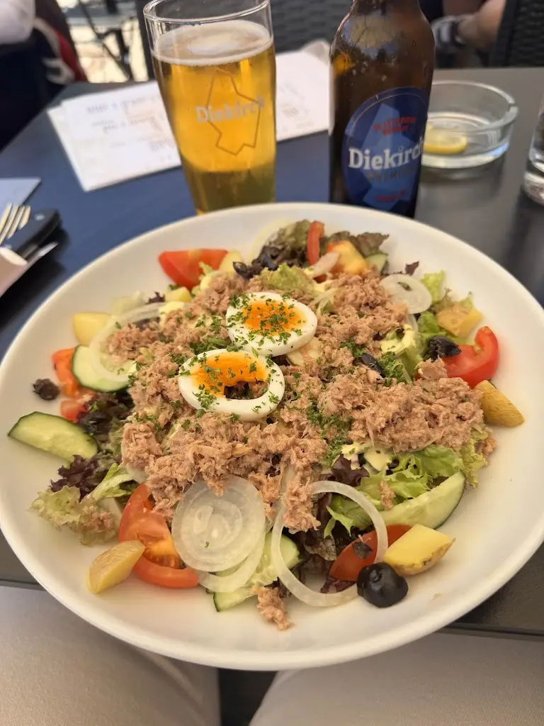 Bilyana Nikolova_The River_Vianden_recensione