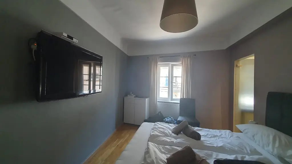 Happy CityHoppers_Auberge De L'Our_Vianden_review