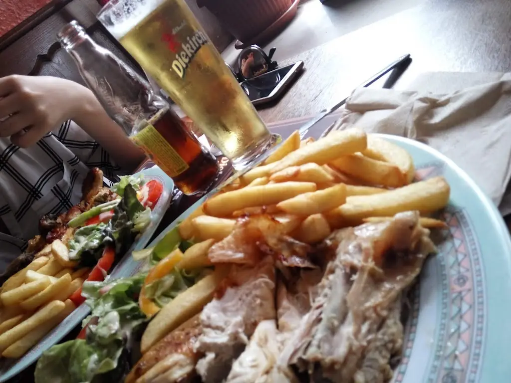 Daniel Pais_La Poste_Vianden_review