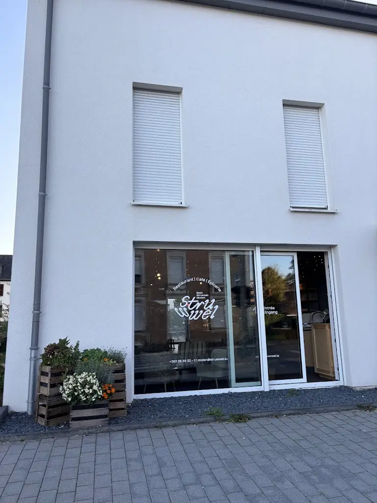 Dano Kĩrĩro_Beim Struwweltëntert_Tuntange_reseña