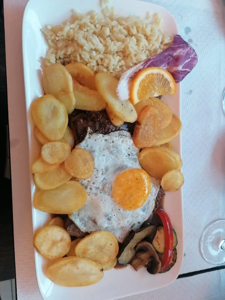 Michiel Auerbach_Restaurant-Pizzeria Il Trio Sàrl_Tuntange_avis