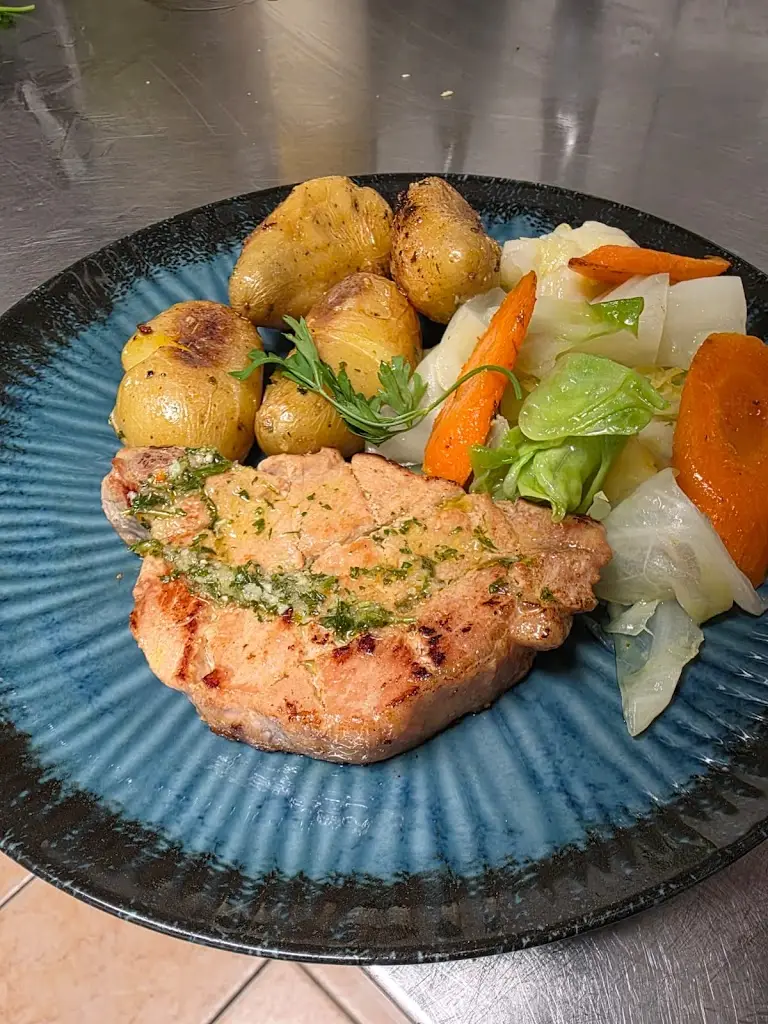 Café-Restaurant Baesch_Garnich_slider_image_2