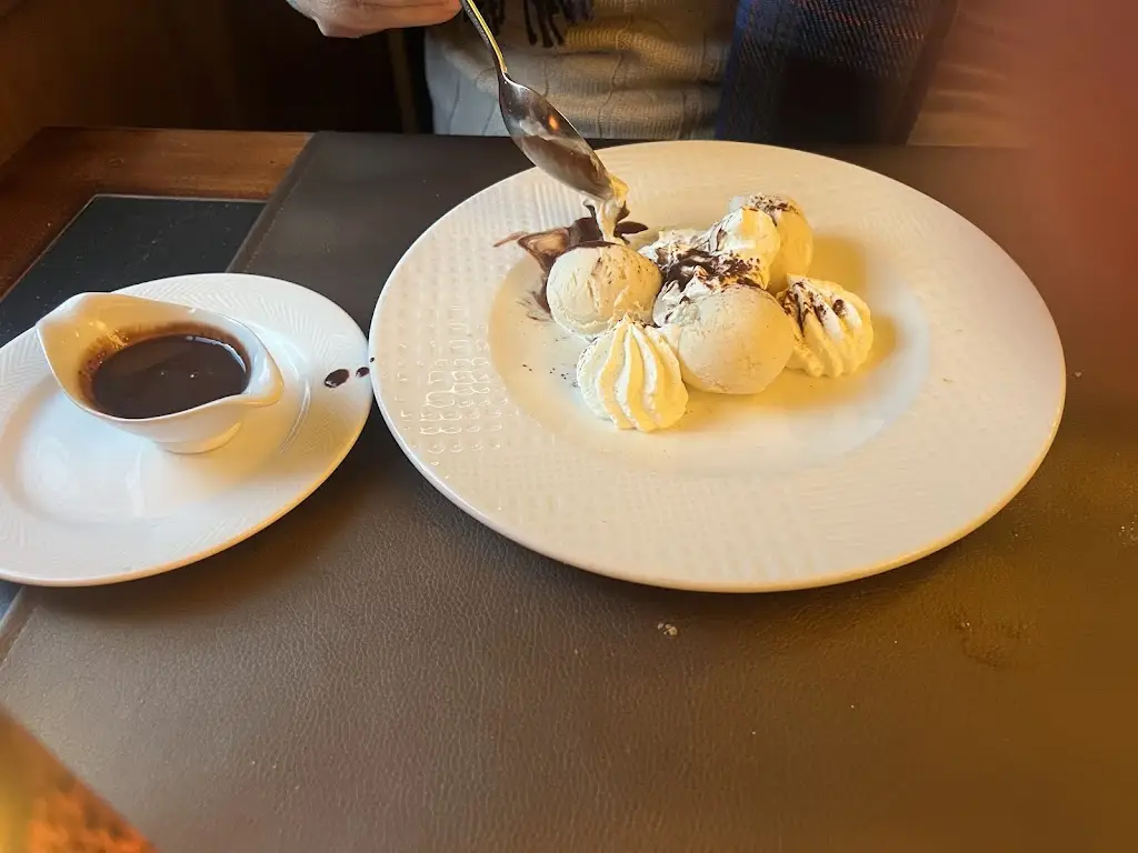 M B_Restaurant Bonifas_Nospelt_avis