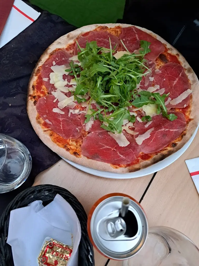 Arancio Nero_Wiltz_slider_image_3