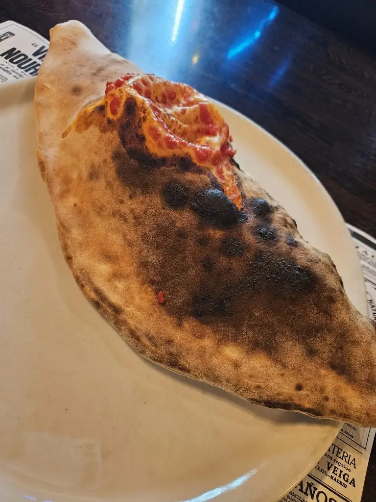 Artur Nowakowski_De Mondo Pizza Sàrl_Hosingen_reseña