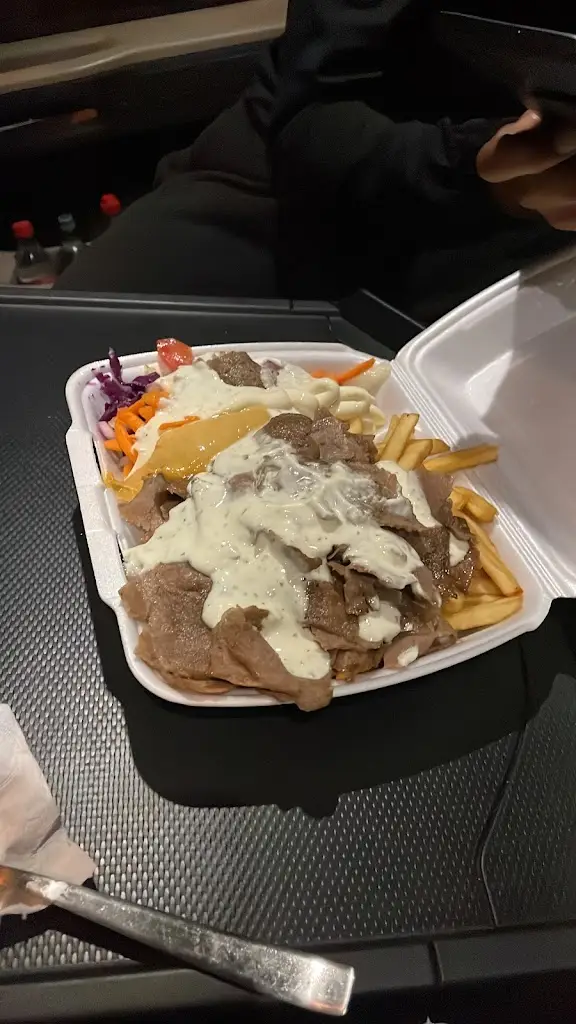 Sikander Siddique_Kebab Housen_Hosingen_recensione