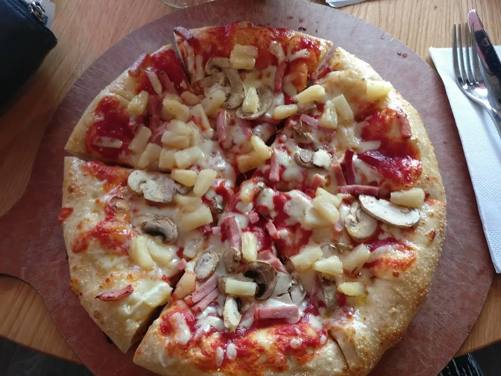 Menu_Pizza Hut Wemperhardt_Weiswampach_image_8