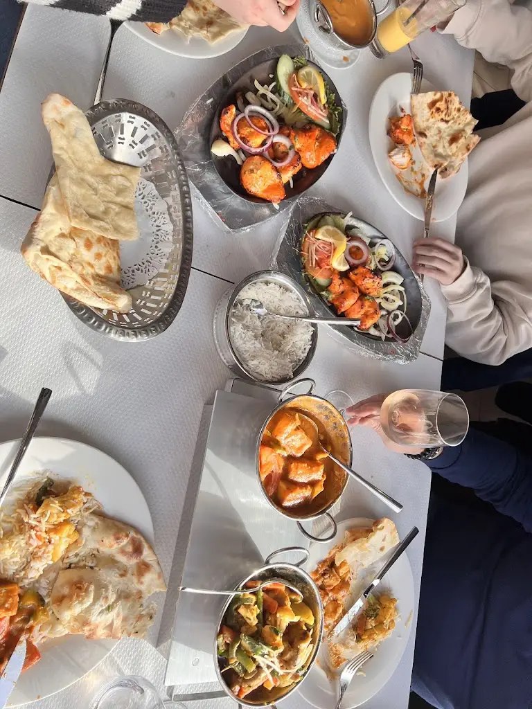 Restaurant Satkar_Reckange_slider_image_2