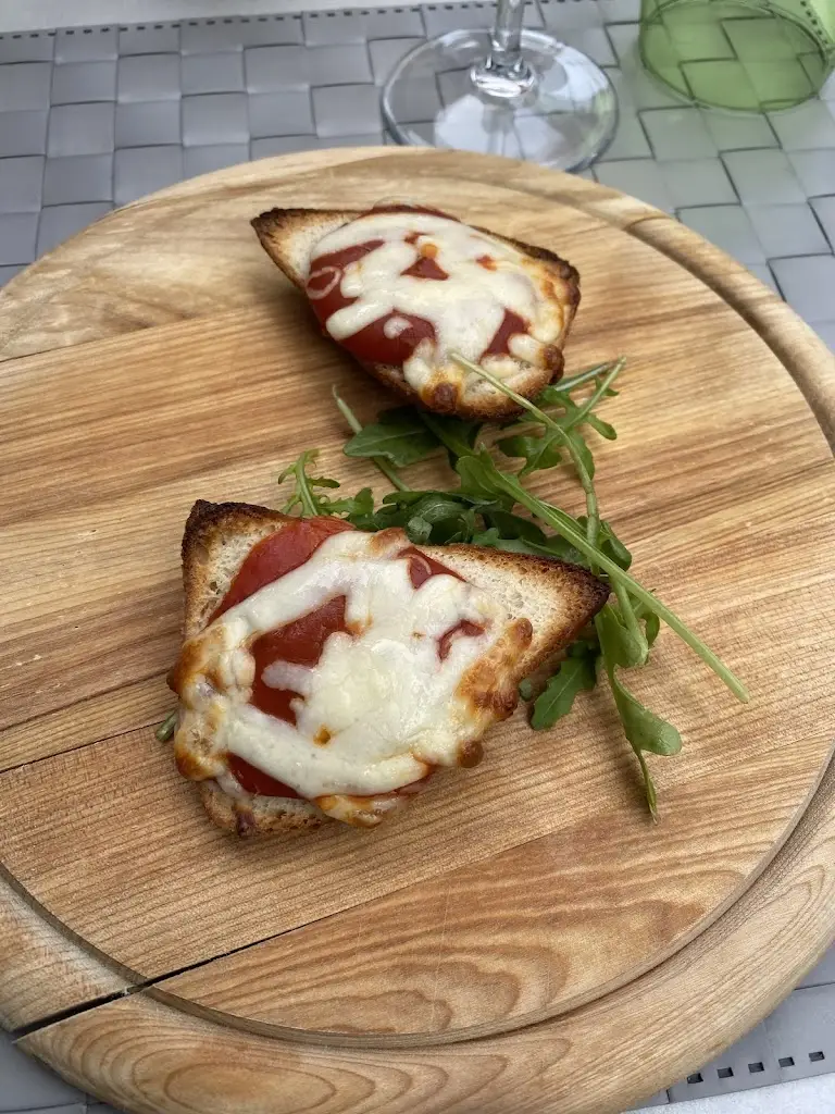 Jim Reucher_La Cena_Rumelange_review