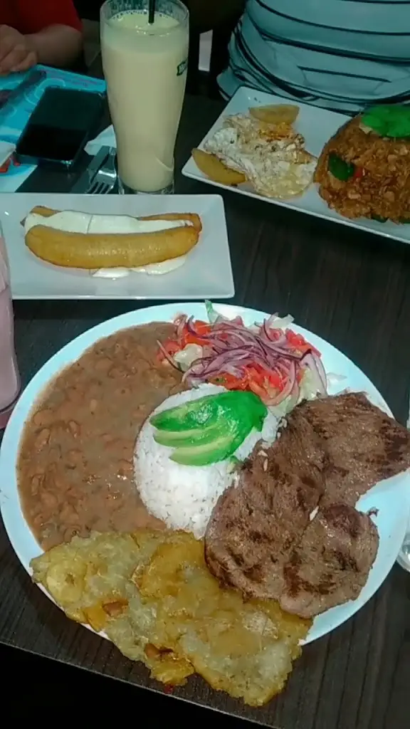 casamia chez atia_Wiltz_slider_image_2