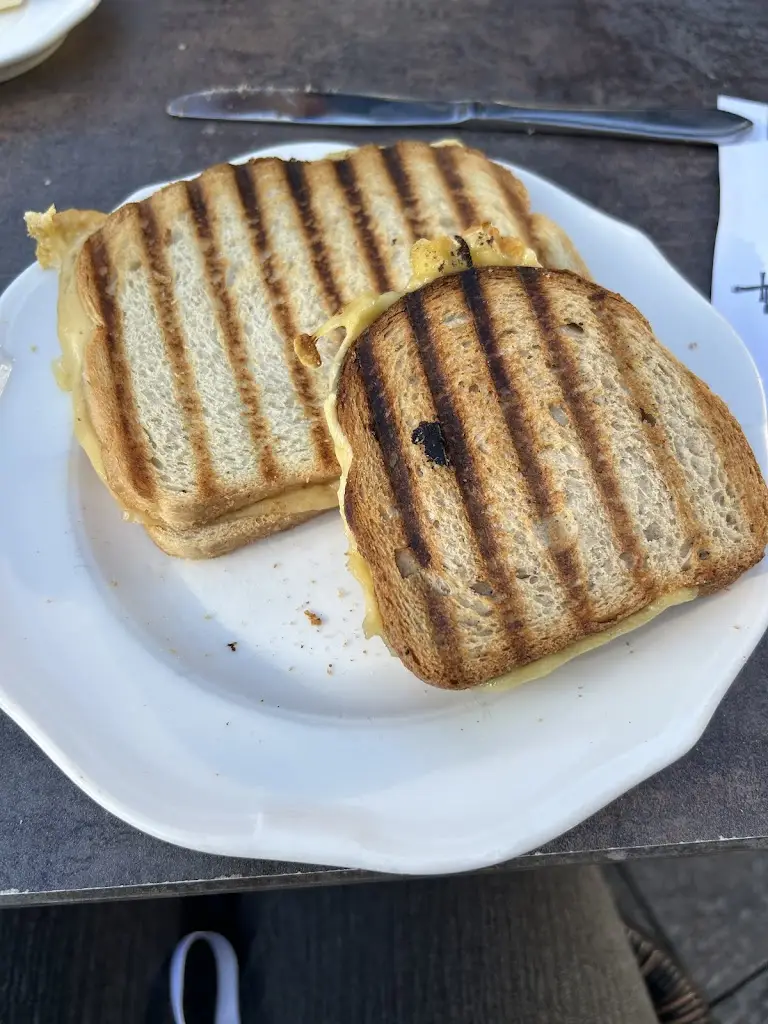 Daniela Faustino_Schmaach ëm de Séi a méi_Eschdorf_reseña