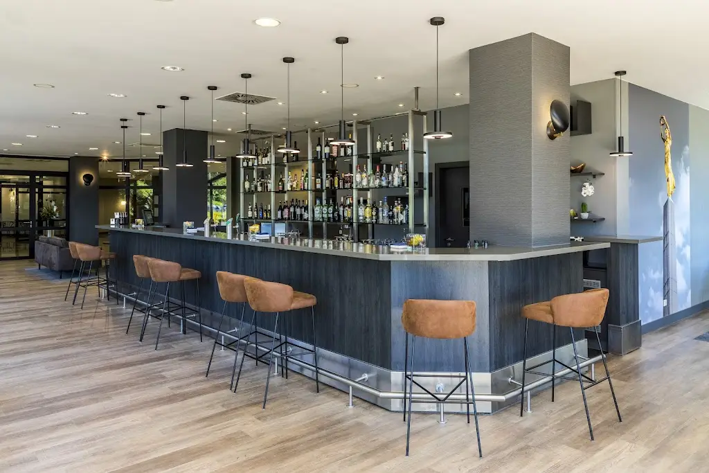 Findel Restaurant and Bar restaurante en Schrassig