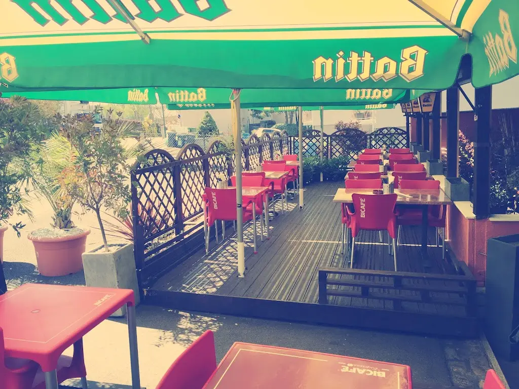 Pizzeria San Marino restaurante en Peppange