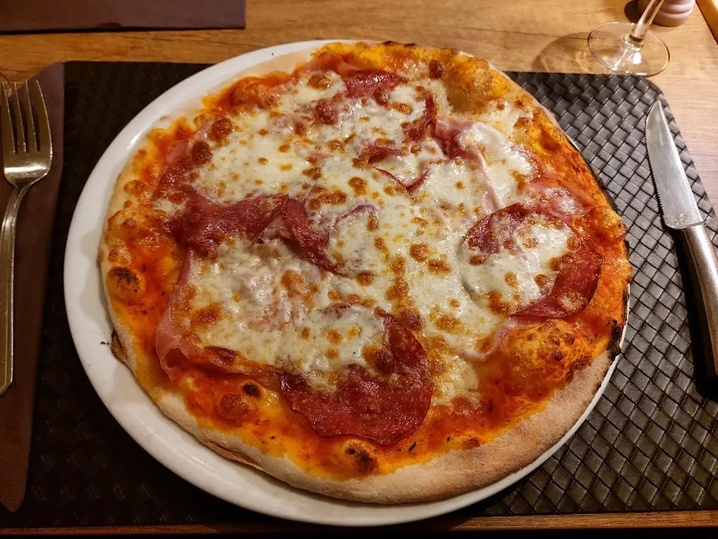 Pizzeria San Marino_Peppange_slider_image_3