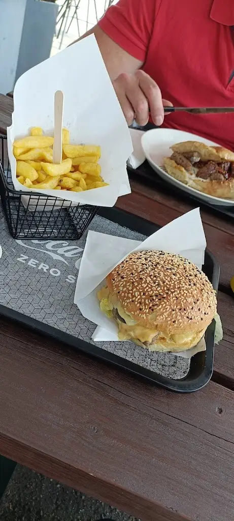 Wilco de Jong_Le 140° C Food-Truck_Wiltz_reseña