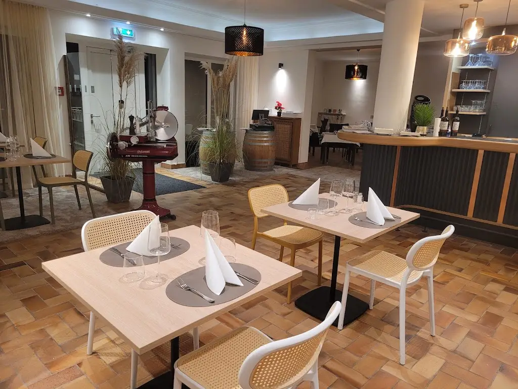 BRASSERIE BAR À VIN EHNEN restaurante en Ehnen