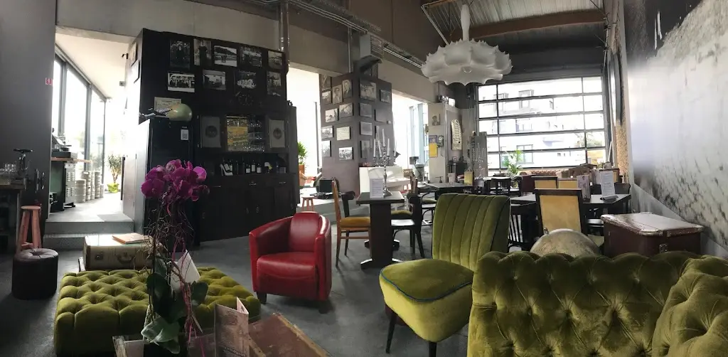 Den Dem Cafe restaurant à Keispelt