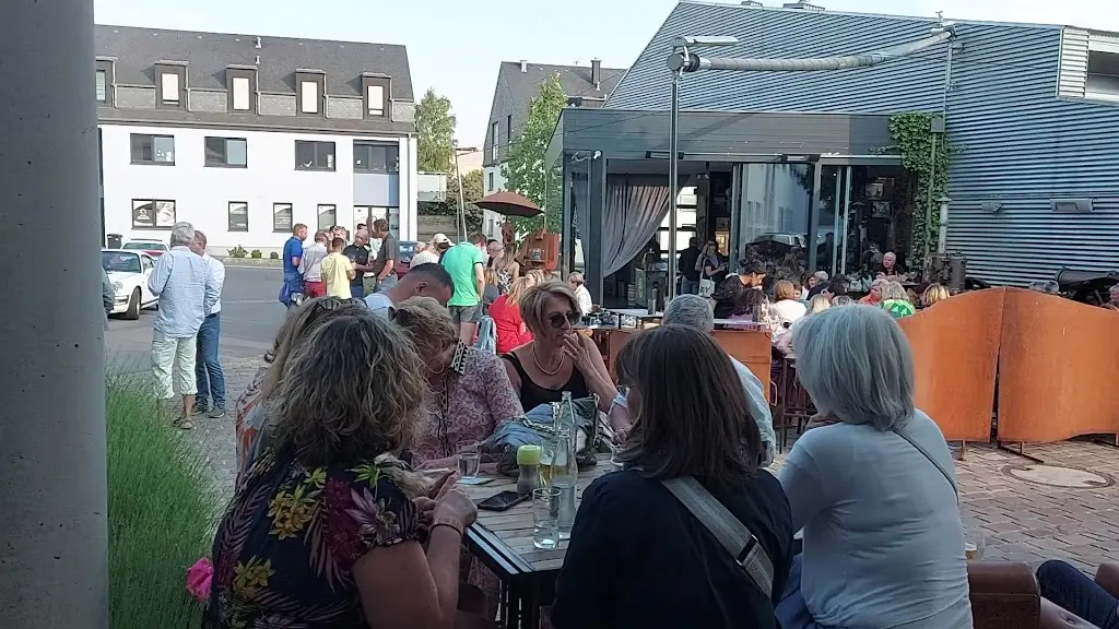 Den Dem Cafe_Keispelt_slider_image_2