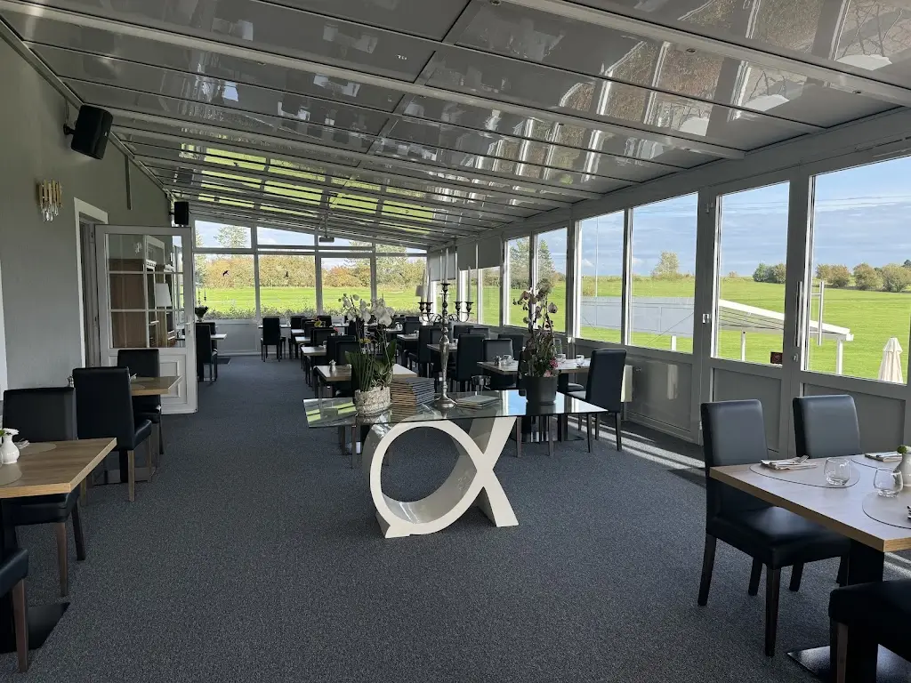 Restaurant Petite Suisse Country Club restaurante en Christnach