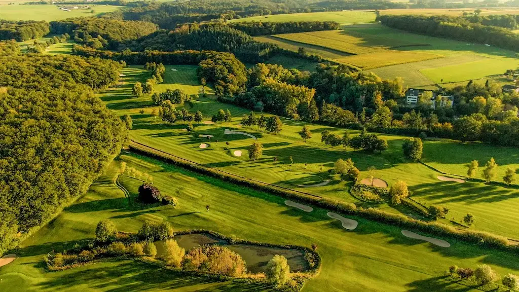 Petite Suisse Country Club restaurante en Christnach