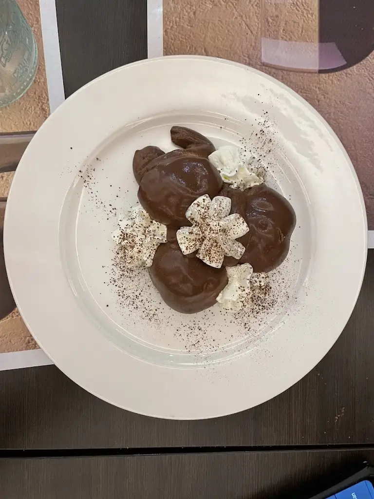 Nushrat Heera_Restaurant Pizzeria Dolce Italia_Bofferdange_reseña