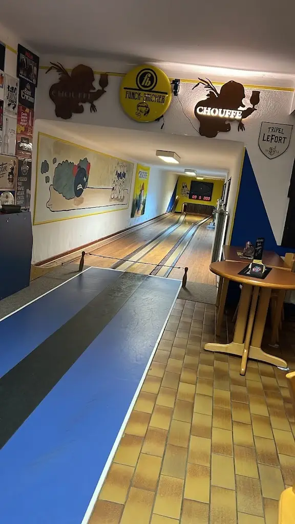 Shana Roderes_Café beim Nico_Goeblange_reseña