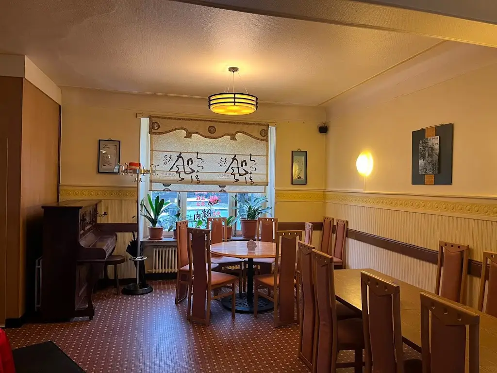 Yu Hai Ge / BBQ Kai restaurante en Bech-Kleinmacher