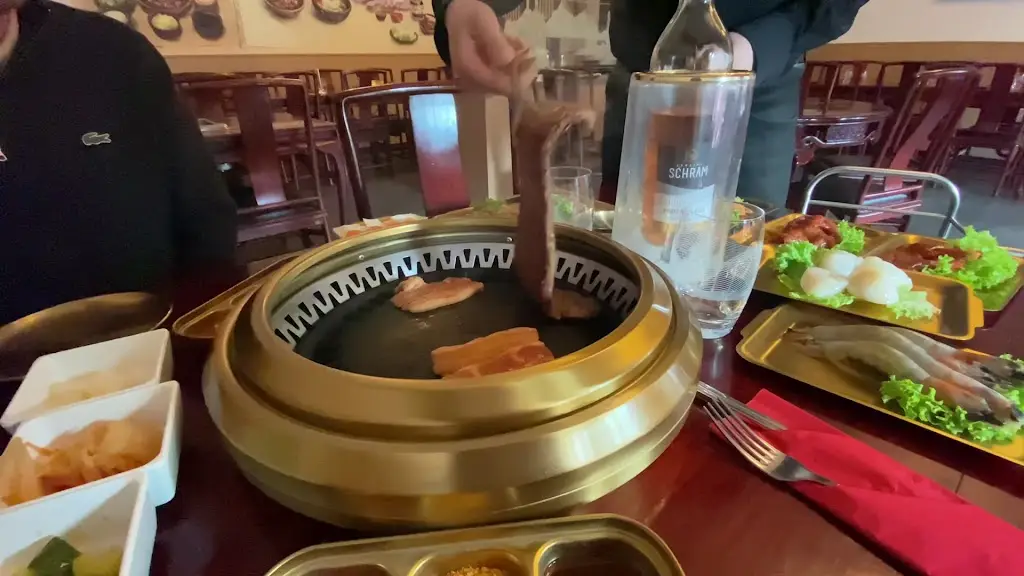 Yu Hai Ge / BBQ Kai_Bech-Kleinmacher_slider_image_2