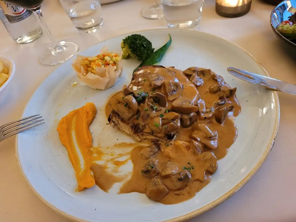 Restaurant A Schmatten_Wellenstein_slider_image_3