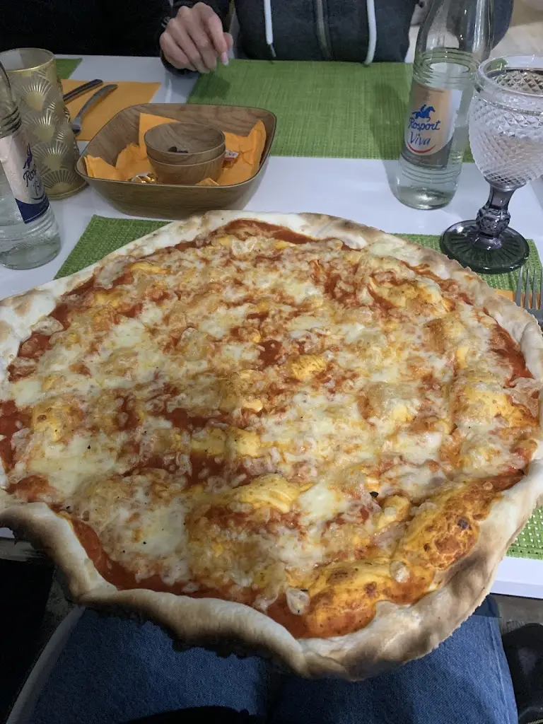 Izibi Safara_Café Pizzeria le millenaire_Oberfeulen_review