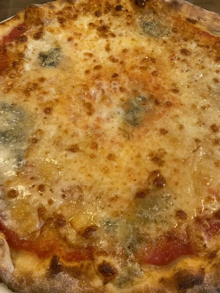 Ellen Van de Voorde_Auberge Fuussekaul_Heiderscheid_avis