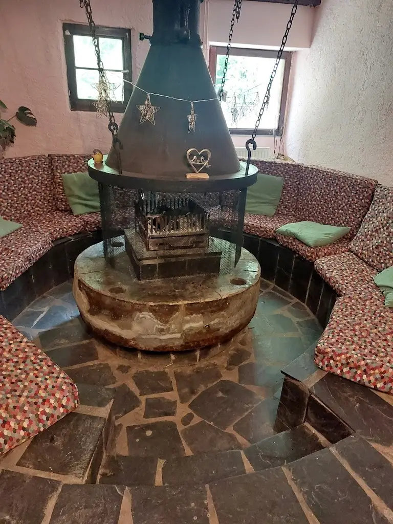 Innarina Inna_Bungerefer Millen_Bigonville_review