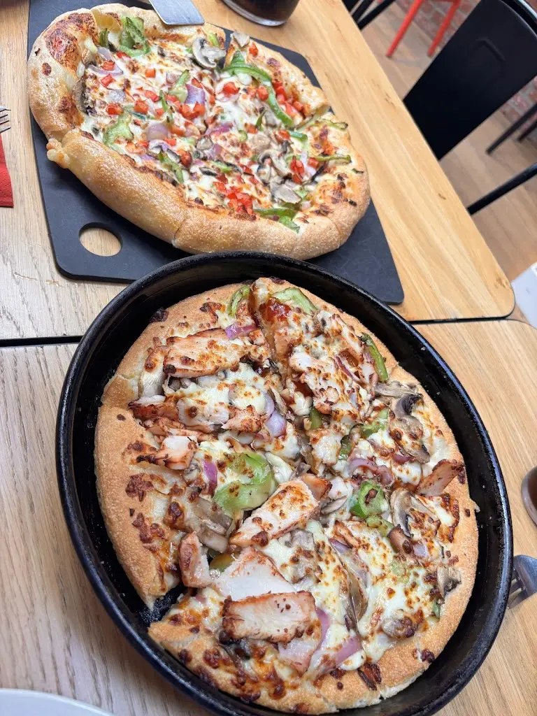 Emin_Pizza Hut Rodange_Pratz_review