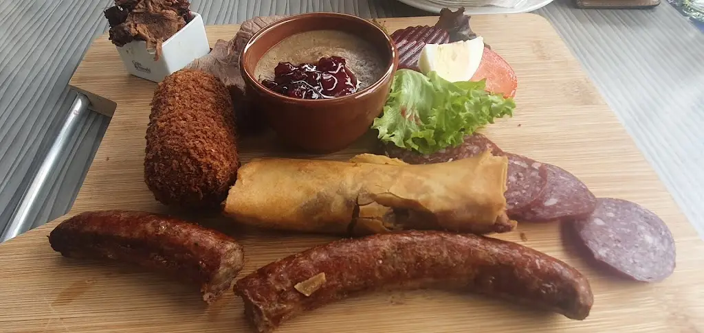 Orbsis_AM KELLER pub in an old watermill_Bastendorf_reseña