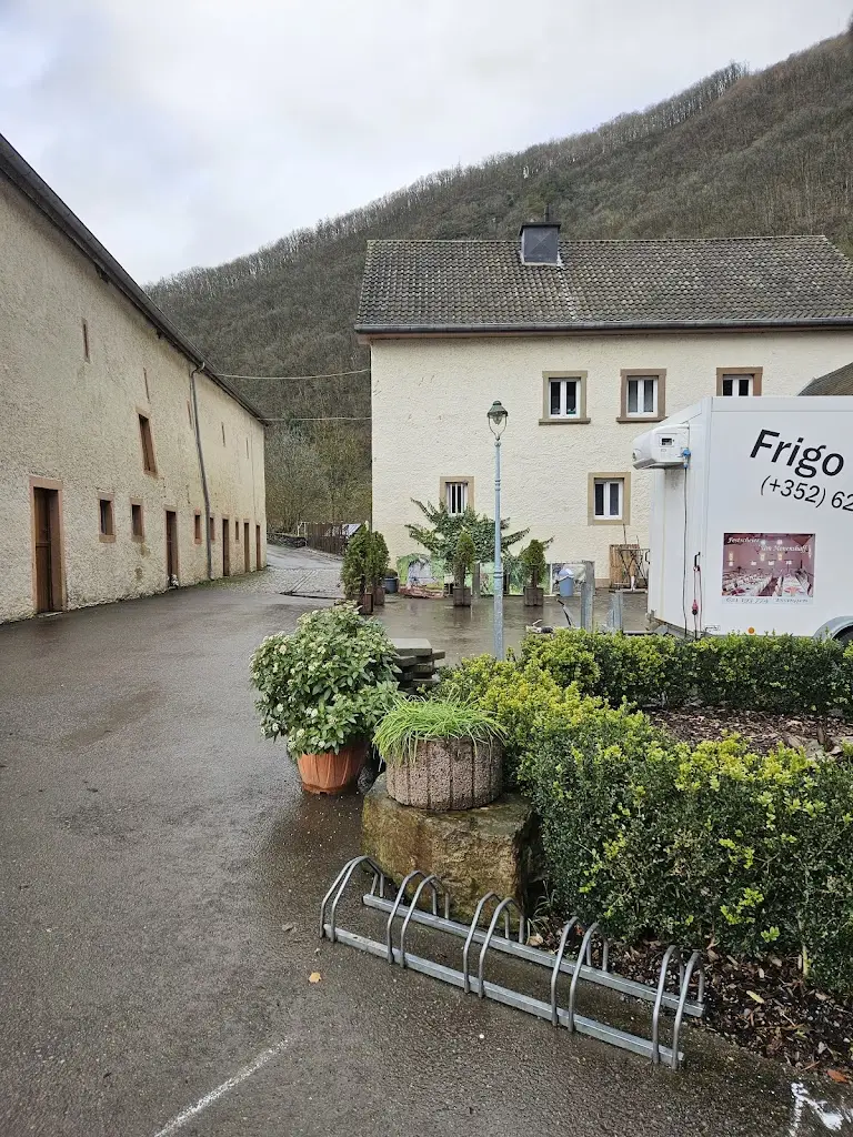 Erik van Duffelen_AM KELLER pub in an old watermill_Bastendorf_reseña