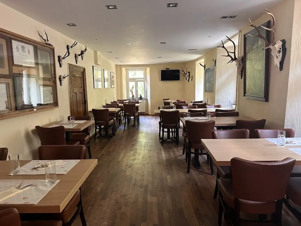 AM KELLER pub in an old watermill restaurante en Bastendorf